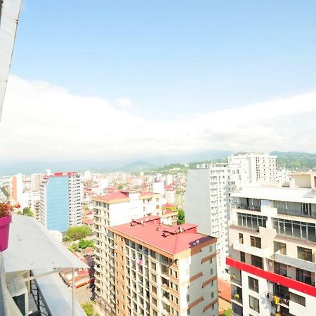 Apartments With A View Of The Trinity Holy Batumi Exterior foto