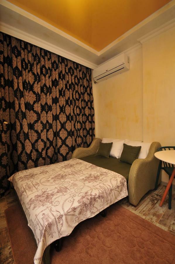 Apartments With A View Of The Trinity Holy Batumi Exterior foto