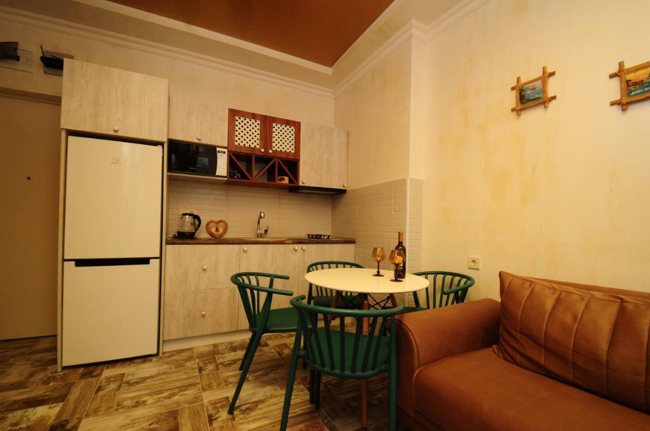 Apartments With A View Of The Trinity Holy Batumi Exterior foto